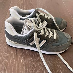 EUC New Balance 574 Grey Blue size 7W/5.5M